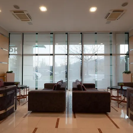 Vitosha Park - Free Indoor Pool & Parking