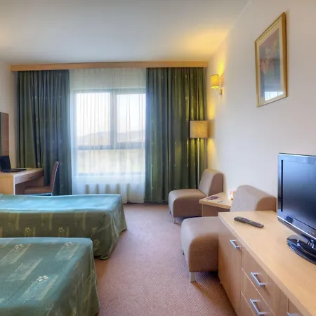 Vitosha Park - Free Indoor Pool & Parking 4* Sofia