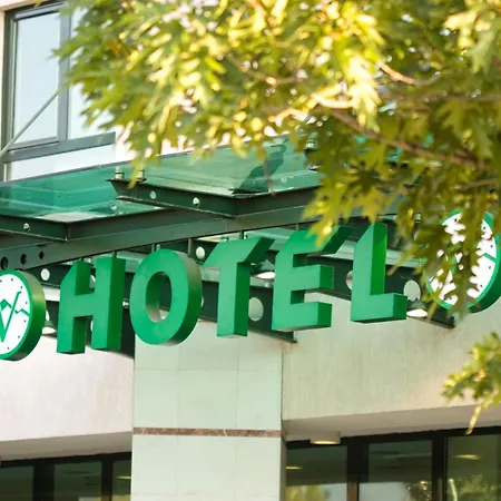 Vitosha Park - Free Indoor Pool & Parking 4* Sofia