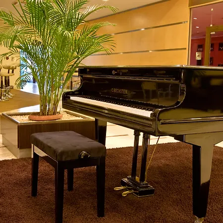 Hotel Vitosha Park - Free Indoor Pool & Parking 4*